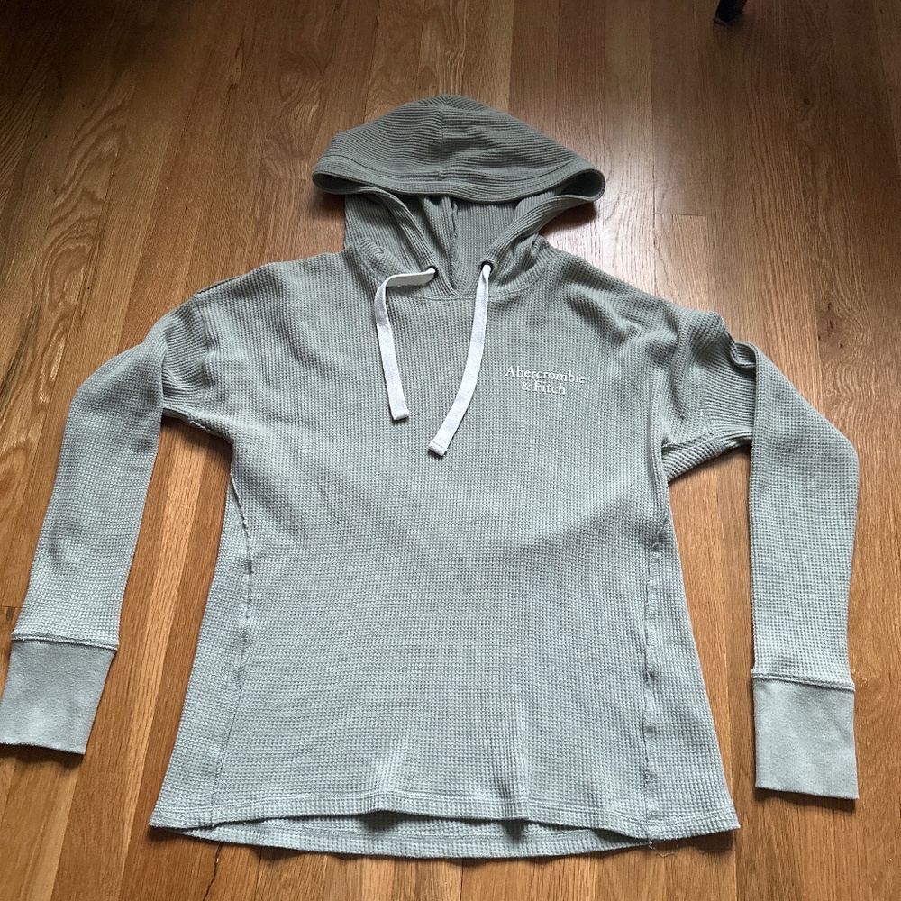 Light weight hoodie